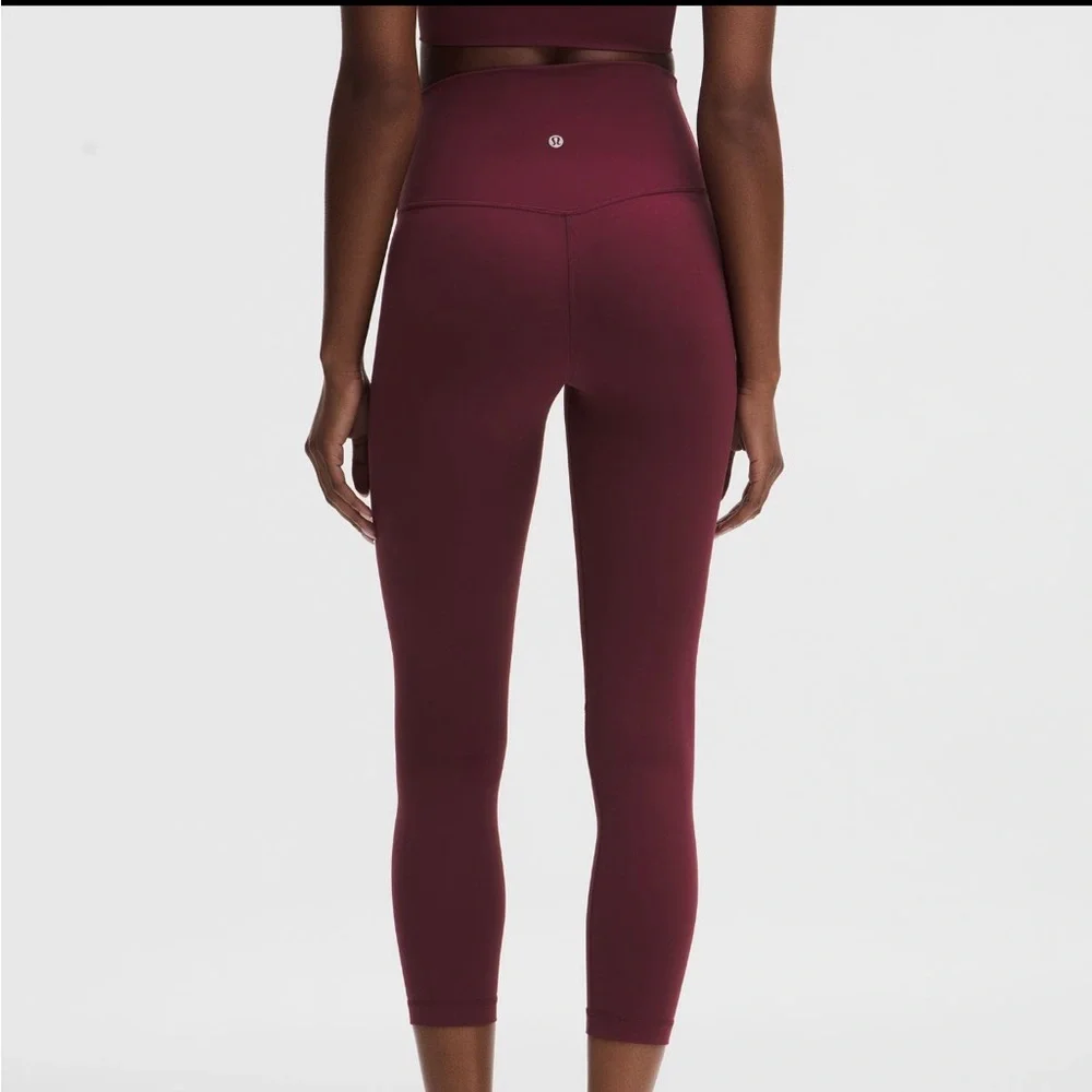 NWT lululemon Align™ High-Rise Pant 25"
Burgundy Bay  Size 6 - Picture 3 of 4